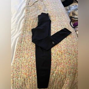 Alo leggings